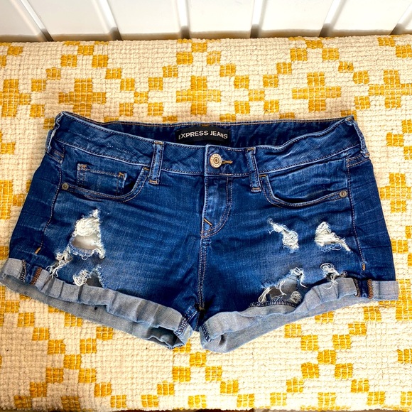Express women short shorts “Hotshorts” size 6 - Picture 5 of 5